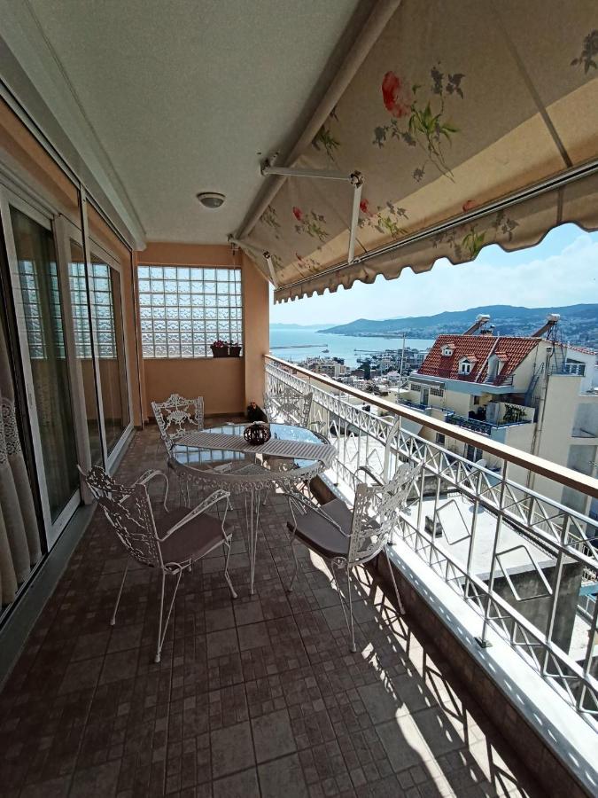 Golden mirror in Kavala Leilighet Eksteriør bilde