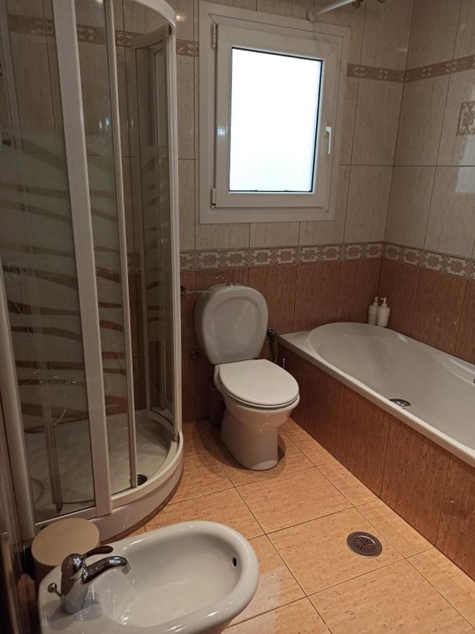 Golden mirror in Kavala Leilighet Eksteriør bilde