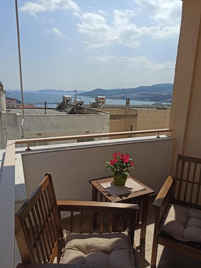Golden mirror in Kavala Leilighet Eksteriør bilde